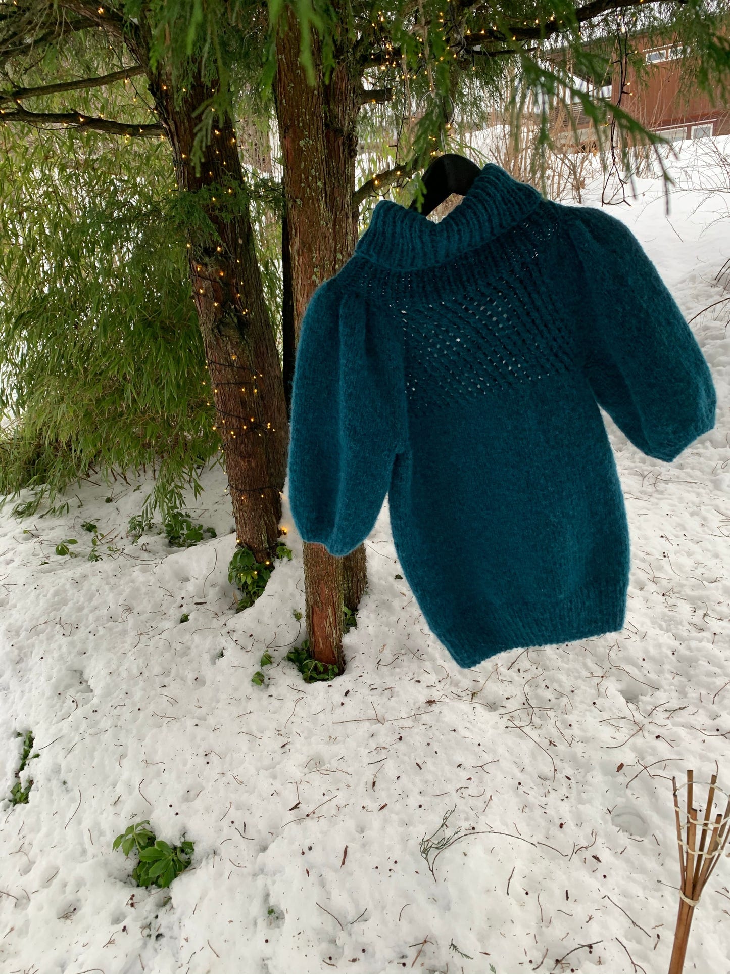 LIFE IN TECHNICOLOUR ii- Mediterranean - Knitting pattern