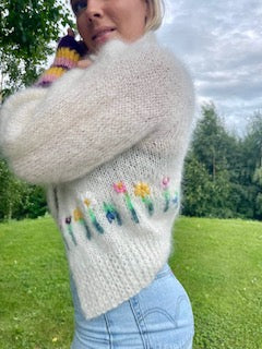 Embroidery knitwear