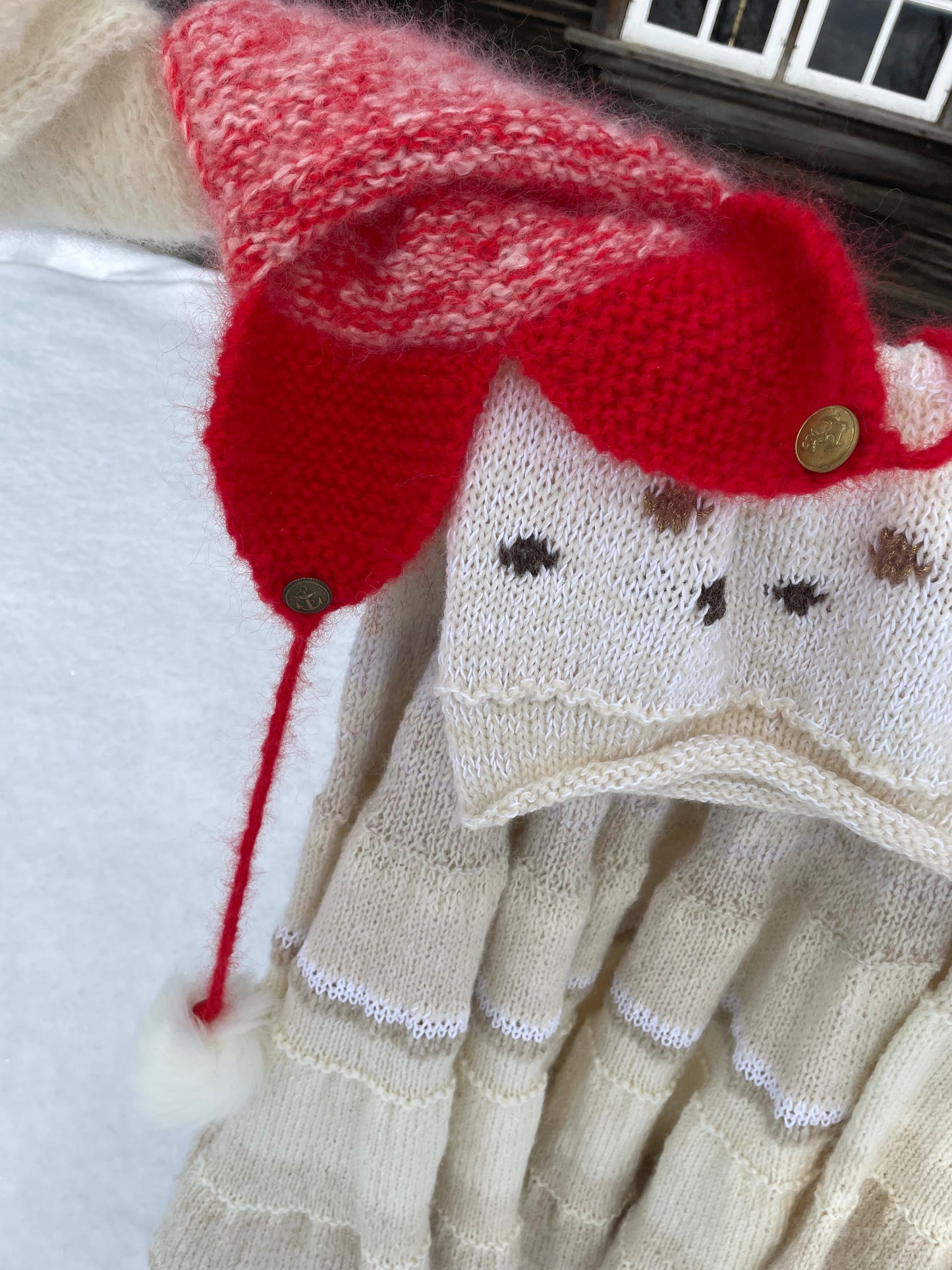 The Arctic Cap - A Head Full of Dreams collections  - RED