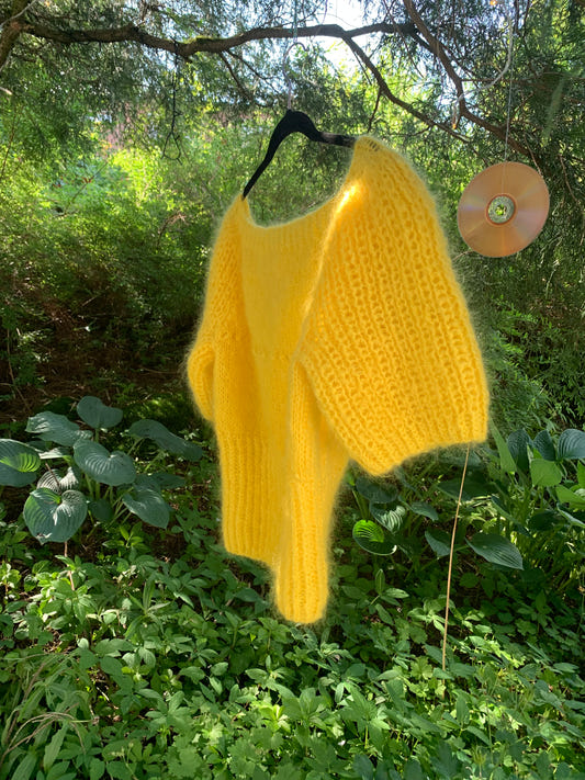 Le Soleil, with wide neckline - Knitting pattern