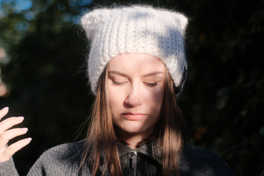 Annas Beanie Scarf - White Sky